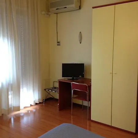 Pensjonat Affittacamere Ideal 2*